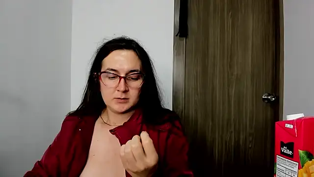 Sweet-Suck69 online show from 24, 2, 2025