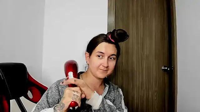 Sweet-Suck69 online show from 20, 2, 2025