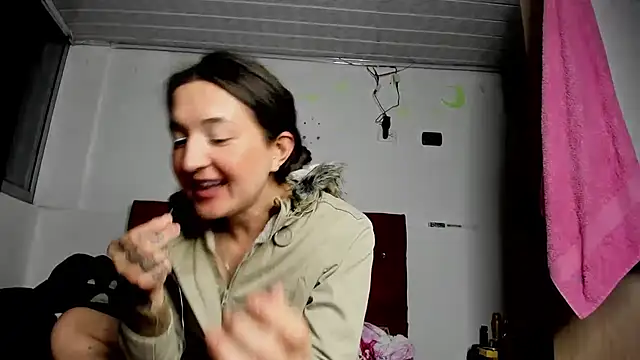 Sweet-Suck69 online show from 16, 3, 2025