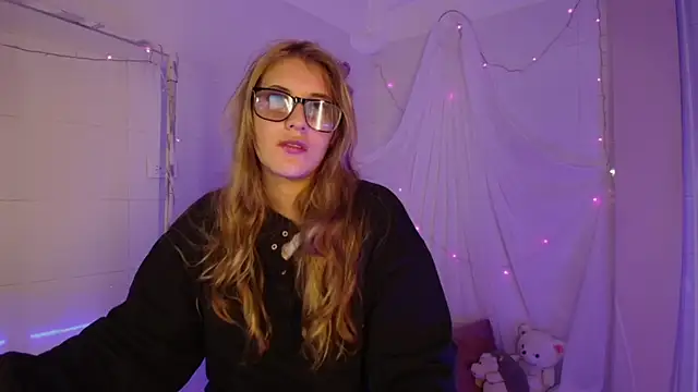 Giia paiige18 online show from 31, 10, 2025