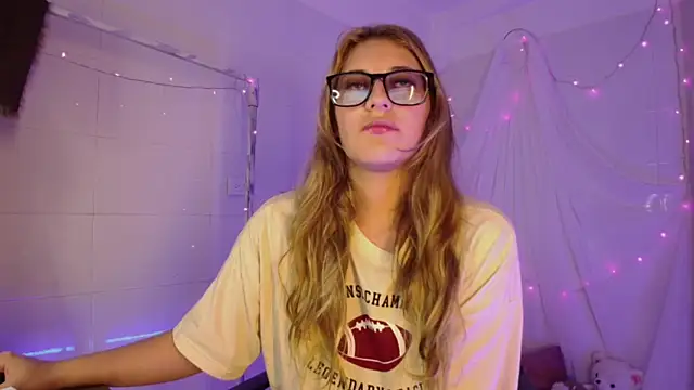 Giia paiige18 online show from 5, 11, 2025