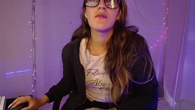 Giia paiige18 online show from 19, 9, 2025