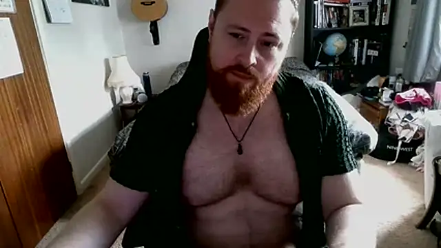 Snapshot of Hairy_Guy30 chatting on 28, 6, 2026 Hairy Guy30 online show from 28, 6, 2026