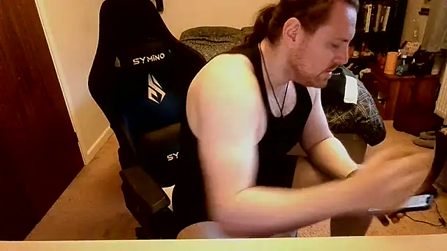 Snapshot of Hairy_Guy30 chatting on 1, 8, 2026 Hairy Guy30 online show from 1, 8, 2026