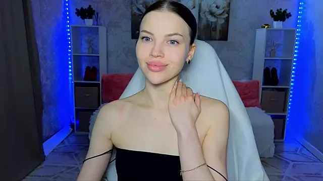 EmmyMills online show from 27, 3, 2026