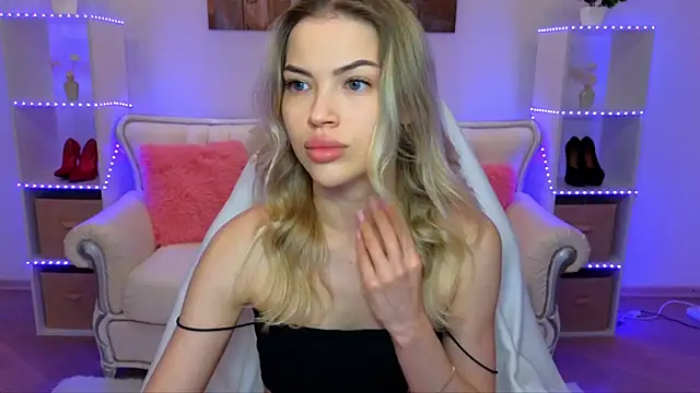 EmmyMills online show from 1, 12, 2025