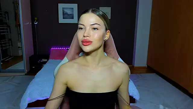 EmmyMills online show from 23, 2, 2025