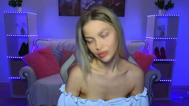 EmmyMills online show from 21, 9, 2025