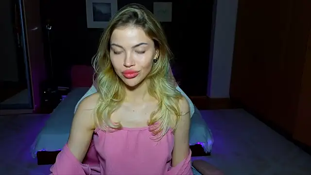 EmmyMills online show from 15, 2, 2025