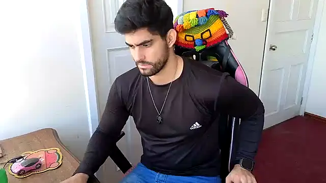 Snapshot of Jackyrose chatting on 14, 12, 2025 Jackyrose online show from 14, 12, 2025