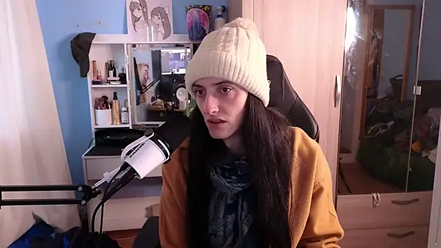 Snapshot of MemiKouki chatting on 18, 3, 2025 MemiKouki online show from 18, 3, 2025