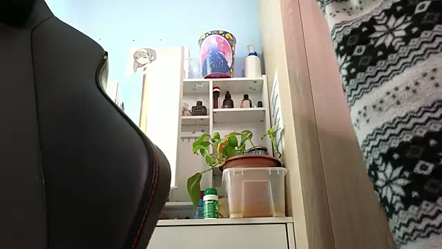 MemiKouki online show from 23, 4, 2026