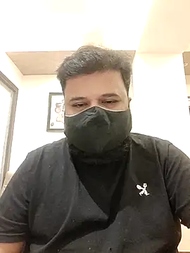 Hunk-Hand6 online show from 18, 12, 2025