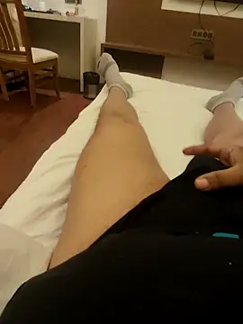 Hunk-Hand6 online show from 20, 12, 2025