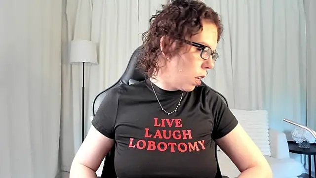 SaraDesirexo online show from 7, 5, 2026