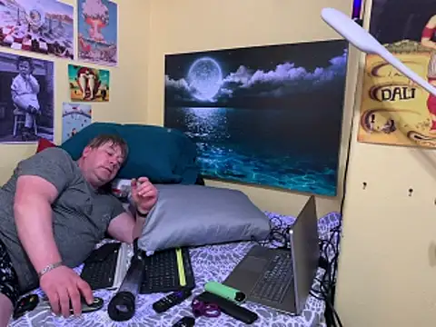 Mic Oxinner online show from 8, 4, 2026