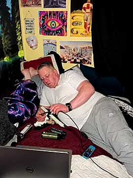 Snapshot of Mic_Oxinner chatting on 20, 5, 2026 Mic Oxinner online show from 20, 5, 2026