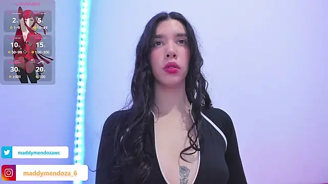 MaddyMendozaxx online show from 26, 11, 2025