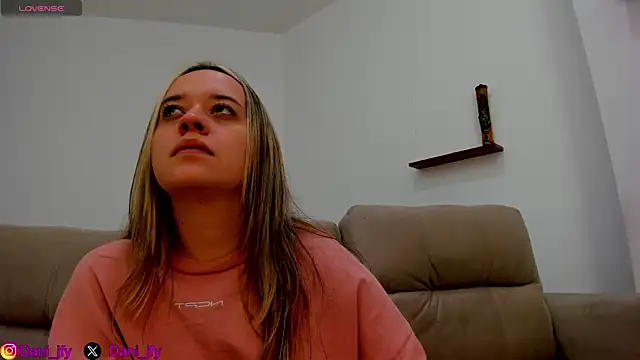 Snapshot of Dani_javi chatting on 16, 10, 2025 Dani javi online show from 16, 10, 2025