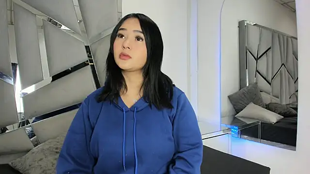 Catherinee69 x online show from 10, 10, 2025