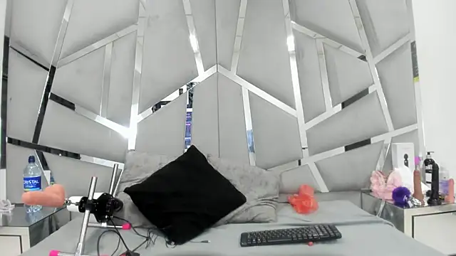 Catherinee69 x online show from 12, 3, 2025