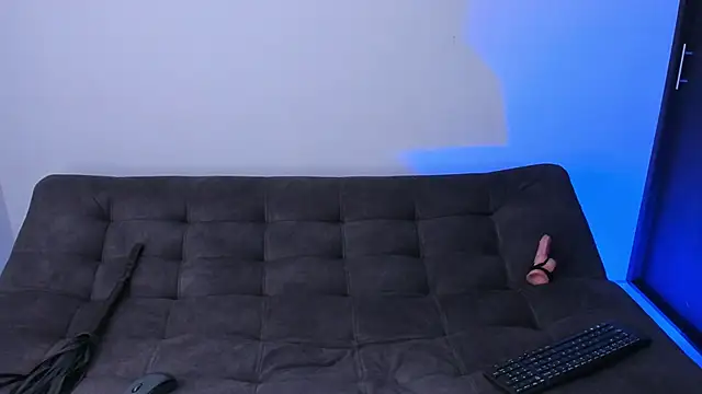 yourf4vpawg online show from 27, 2, 2025