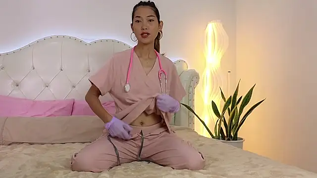 iwantbee online show from 12, 6, 2026