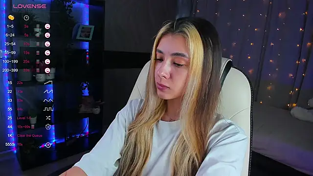 Snapshot of DarlaLike chatting on 13, 3, 2025 DarlaLike online show from 13, 3, 2025