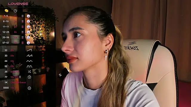 Snapshot of DarlaLike chatting on 19, 9, 2025 DarlaLike online show from 19, 9, 2025