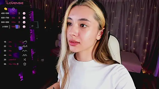 Snapshot of DarlaLike chatting on 27, 2, 2025 DarlaLike online show from 27, 2, 2025