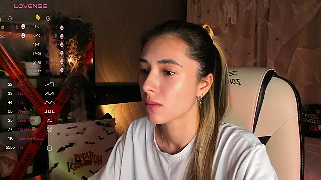 Snapshot of DarlaLike chatting on 3, 11, 2025 DarlaLike online show from 3, 11, 2025