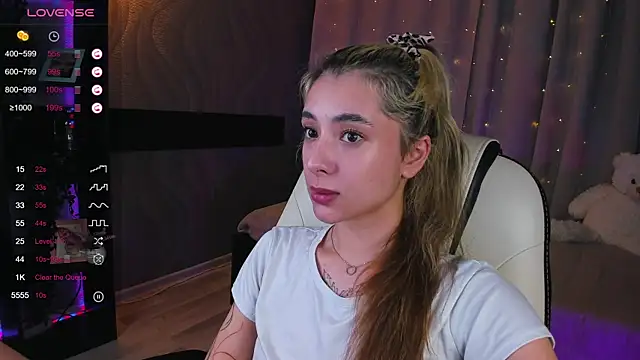 Snapshot of DarlaLike chatting on 9, 3, 2025 DarlaLike online show from 9, 3, 2025