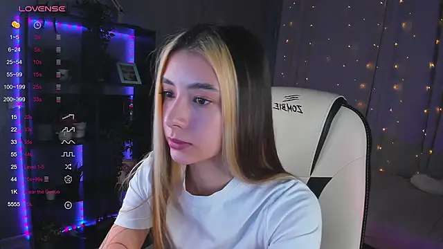 Snapshot of DarlaLike chatting on 19, 3, 2025 DarlaLike online show from 19, 3, 2025