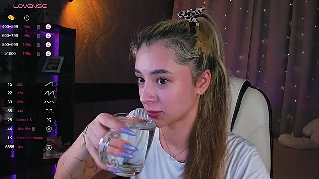 Snapshot of DarlaLike chatting on 9, 3, 2025 DarlaLike online show from 9, 3, 2025