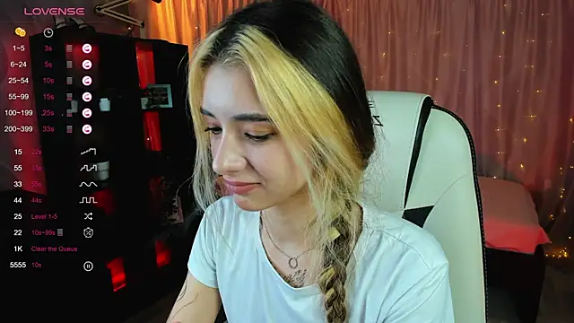 Snapshot of DarlaLike chatting on 23, 2, 2025 DarlaLike online show from 23, 2, 2025