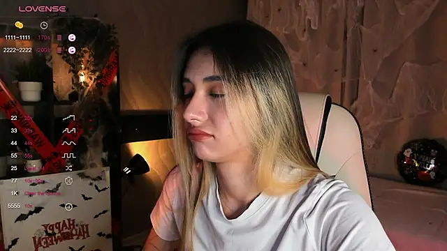 Snapshot of DarlaLike chatting on 30, 10, 2025 DarlaLike online show from 30, 10, 2025