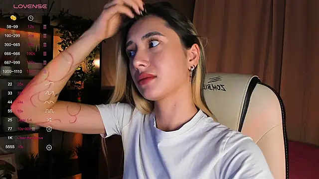 Snapshot of DarlaLike chatting on 30, 9, 2025 DarlaLike online show from 30, 9, 2025