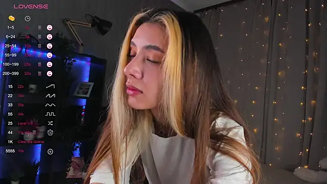 Snapshot of DarlaLike chatting on 12, 3, 2025 DarlaLike online show from 12, 3, 2025