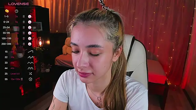 Snapshot of DarlaLike chatting on 28, 2, 2025 DarlaLike online show from 28, 2, 2025