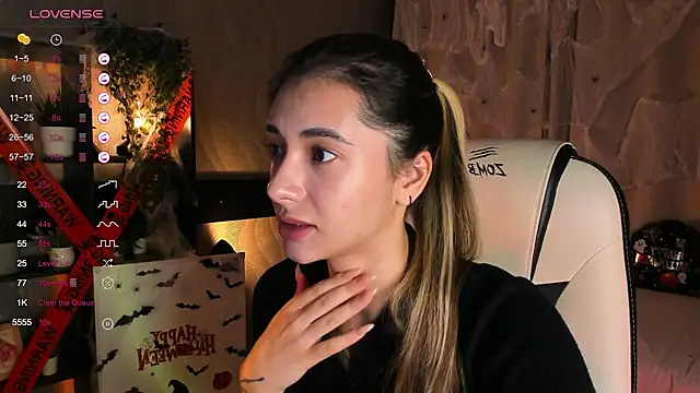 Snapshot of DarlaLike chatting on 31, 10, 2025 DarlaLike online show from 31, 10, 2025