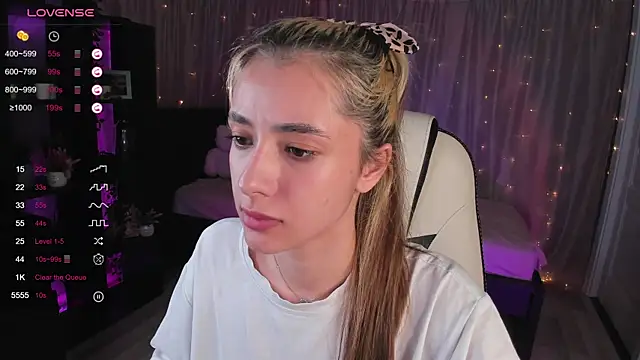 Snapshot of DarlaLike chatting on 2, 3, 2025 DarlaLike online show from 2, 3, 2025