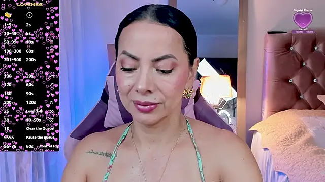 Snapshot of veronika_naughty chatting on 14, 10, 2025 veronika naughty online show from 14, 10, 2025