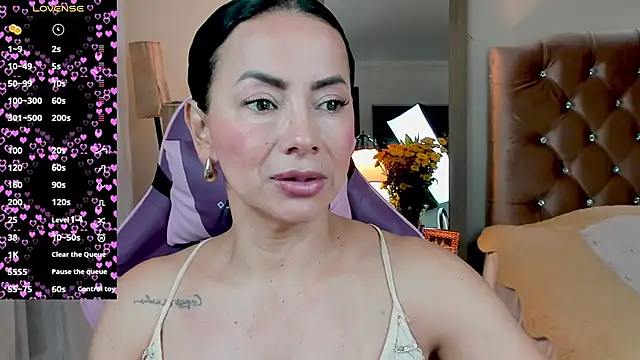 Snapshot of veronika_naughty chatting on 10, 11, 2025 veronika naughty online show from 10, 11, 2025