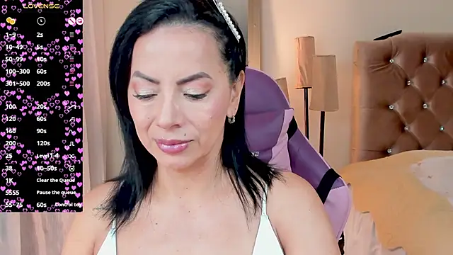 Snapshot of veronika_naughty chatting on 29, 9, 2025 veronika naughty online show from 29, 9, 2025