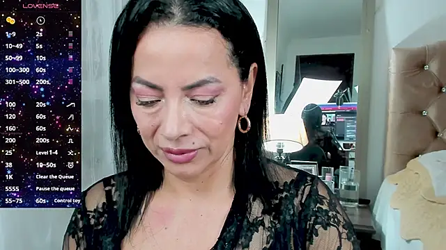 Snapshot of veronika_naughty chatting on 5, 3, 2025 veronika naughty online show from 5, 3, 2025