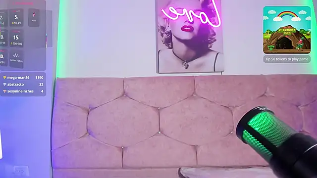 Snapshot of lunar_leen chatting on 18, 3, 2025 lunar leen online show from 18, 3, 2025