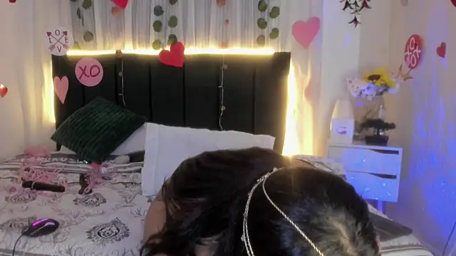 party-naugthysex online show from 15, 2, 2025