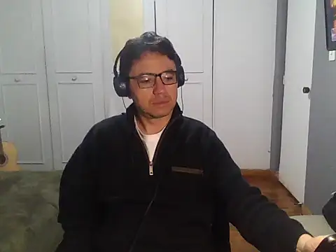 Diptongo online show from 25, 11, 2025