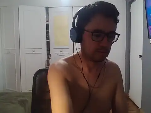 Diptongo online show from 23, 11, 2025