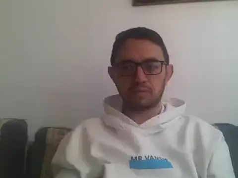 Diptongo online show from 5, 12, 2024